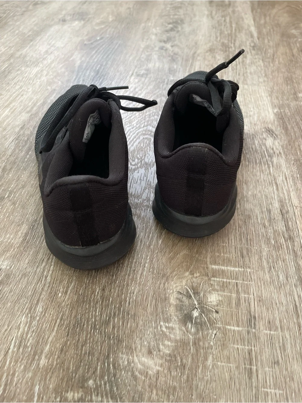 Men's Black Lightweight Mesh Running Shoes